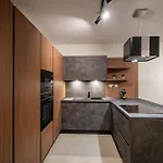 New Stylish Designer - Exceptional Location Appartement St. Paul's Bay