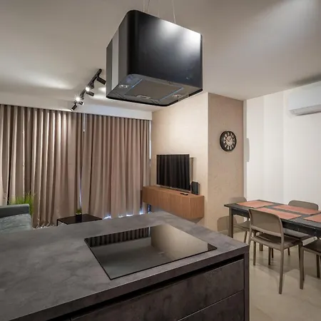 New Stylish Designer - Exceptional Location *