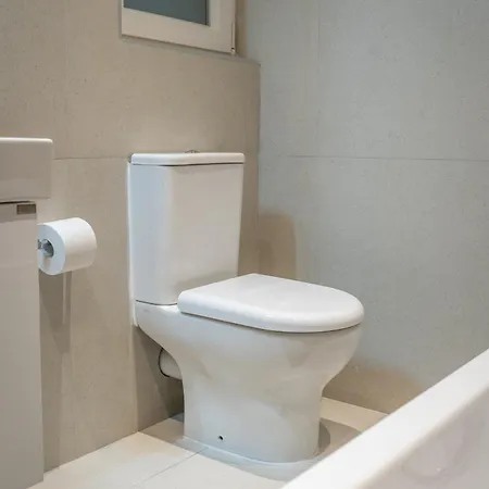 New Stylish Designer - Exceptional Location Apartament